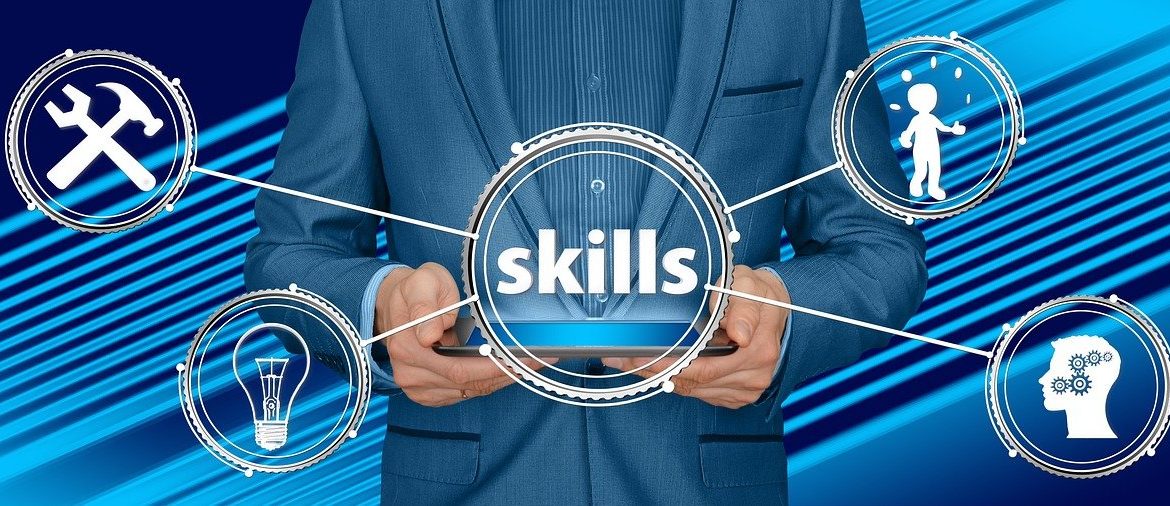 5 compétences indispensables pour devenir un analyste commercial performant
